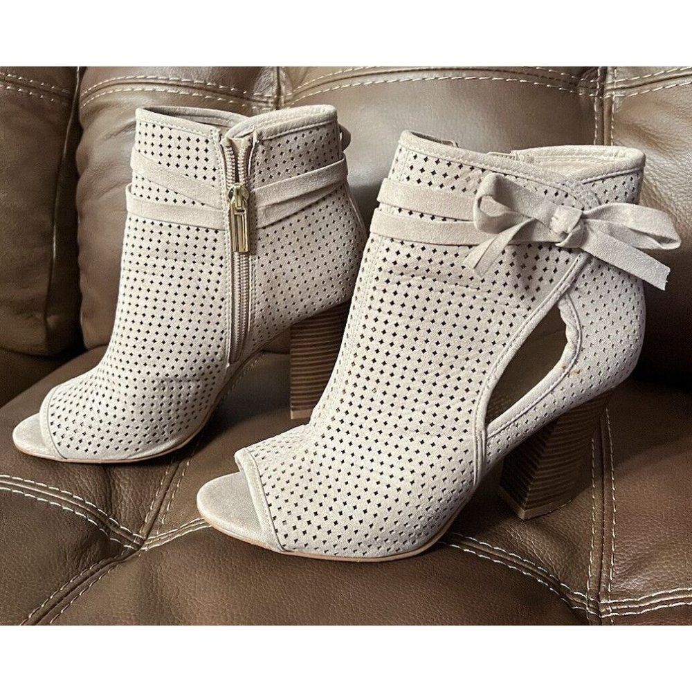Kaari Blue Booties Size‎ 6 Excellent Condition